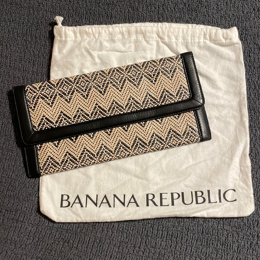 Banana Republic Black and Tan Woven Clutch